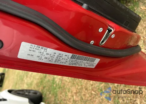 2019 Jeep Compass Latitude 4X4 из США, поврежденный, VIN 3C4NJDBB4KT754744